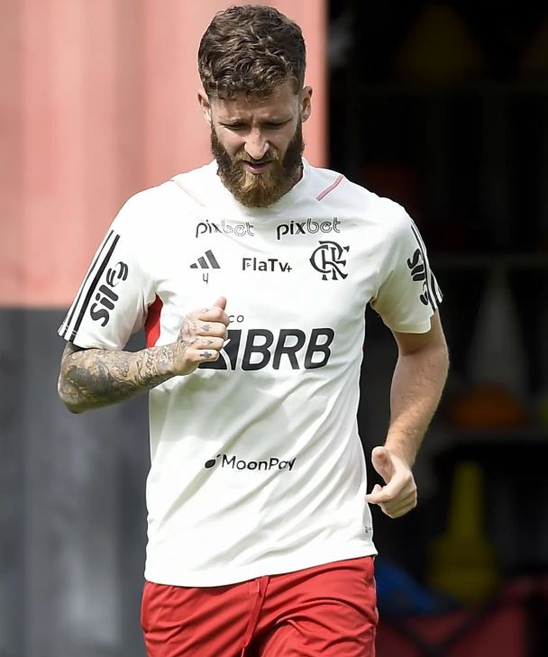 DE VOLTA! LÉO PEREIRA ANTECIPA RETORNO E PUBLICA VÍDEO TREINANDO EM PRAIA DO RIO DE JANEIRO